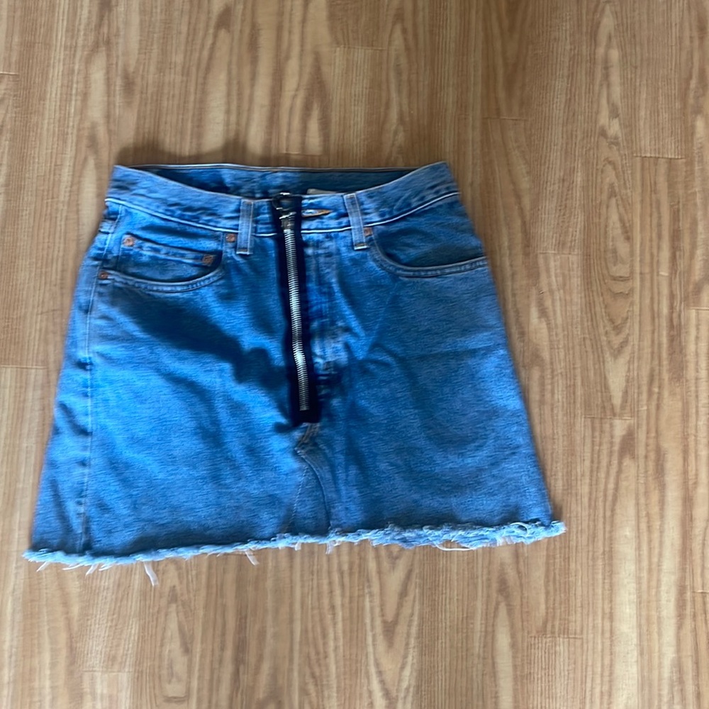 Levi’s skirt
